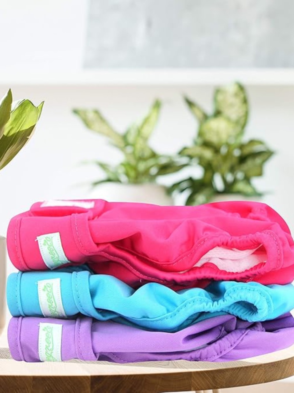 Wegreeco Premium Reusable Dog Diapers Female (3 Pack) - Size Large